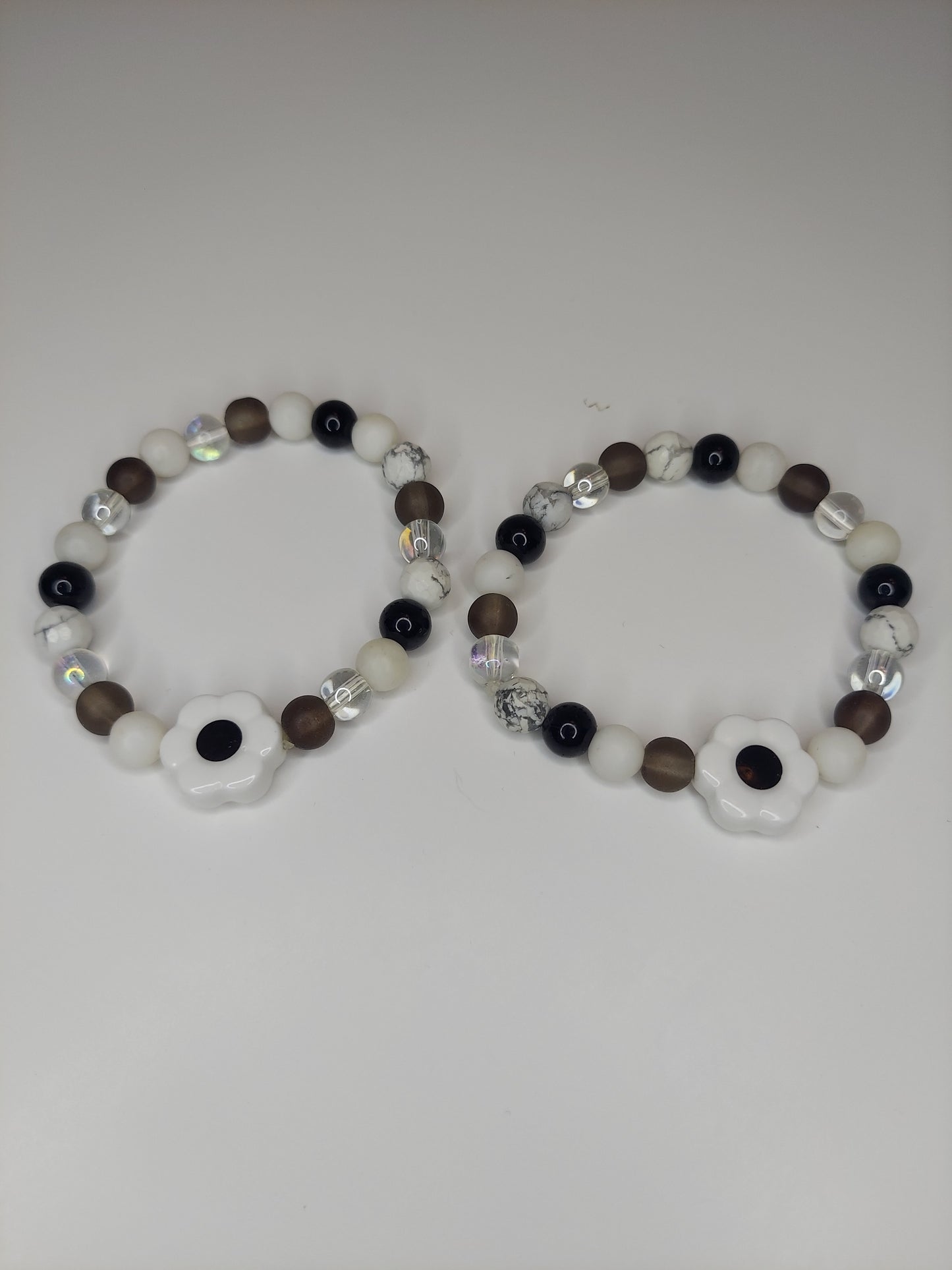 Black and White Flower with Howlite (1pc)