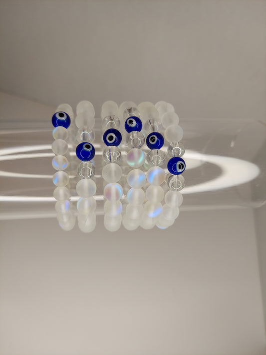 Opaque White Blue Evil Eye Beaded Bracelet (1pc)