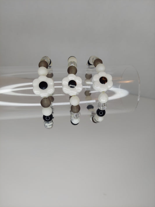 Black and White Flower with Howlite (1pc)